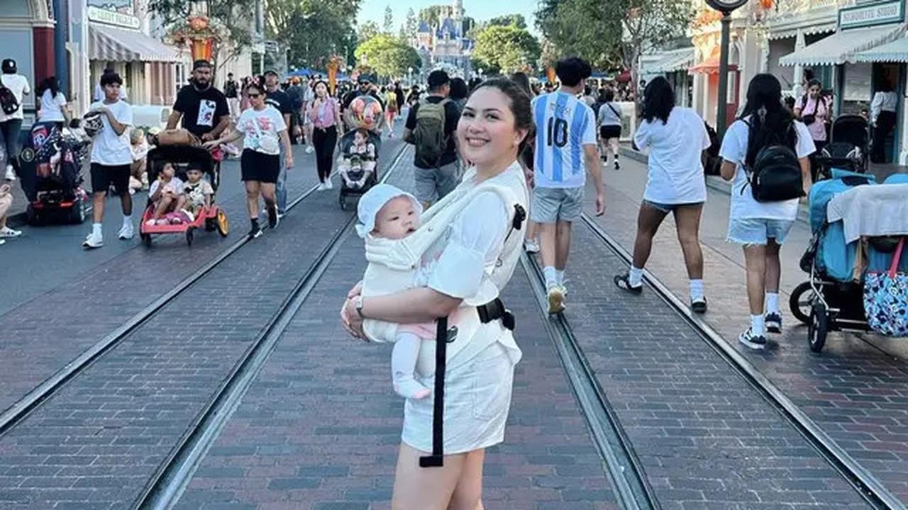 6 Potret Gaya Jessica Mila saat Momong Anak di Luar Negeri, Tampil Stunning