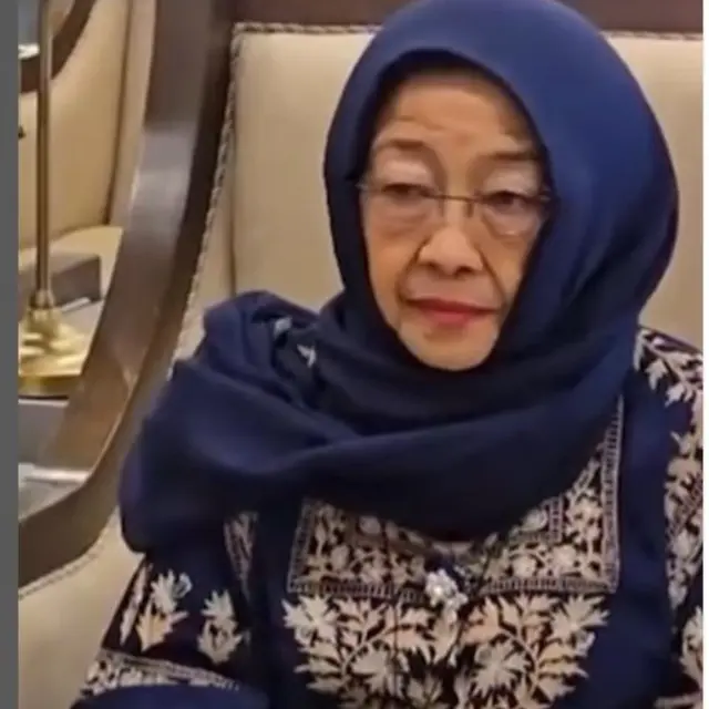 Pakai Busana Muslimah dan Kerudung, Penampian Megawati Saat Umrah Tuai Pujian
