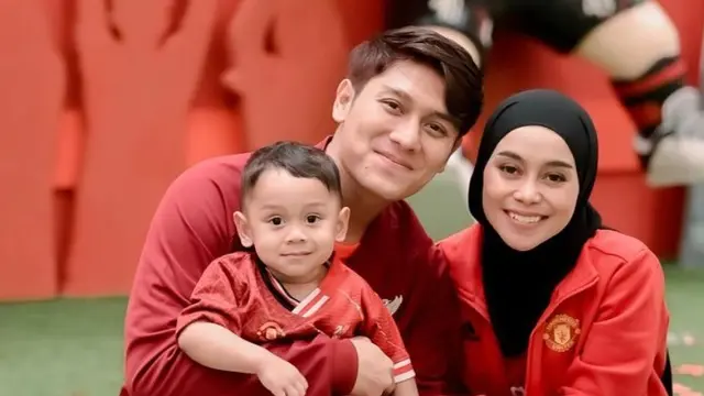 Potret Keluarga Rizky Billar (Sumber: Instagram/levianbillar dan Instagram/lestikejora)