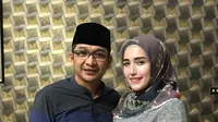 Jadi korban gempa di Palu, Pasha Ungu dan istri tidur di tenda pengungsian. (instagram/adeliapasha)