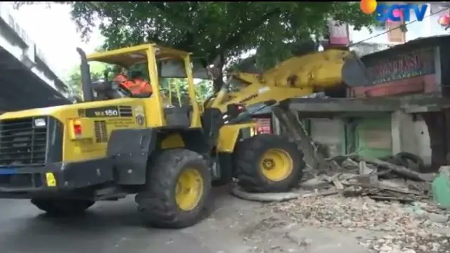  Pemkot Jaktim akan mengembalikan fungsi  saluran air membuat ruang terbuka hijau dan jalur pedestrian.