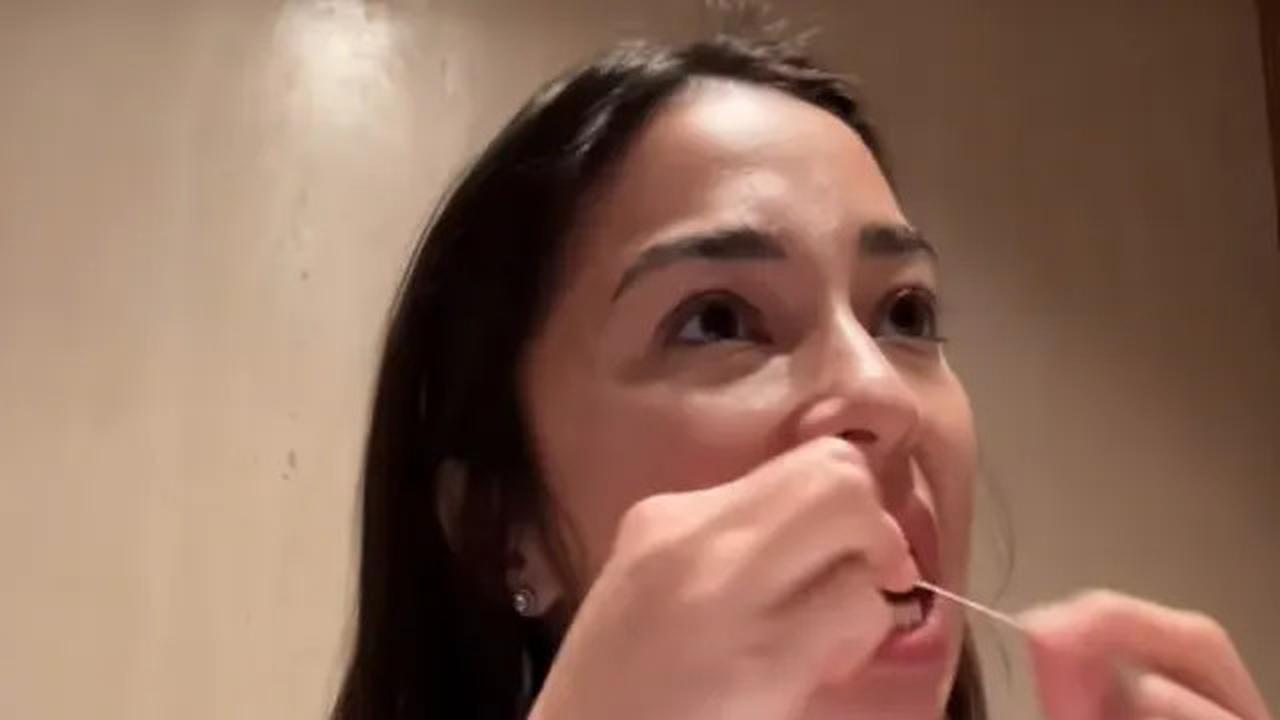 Nikita Willy Sikat Gigi Pakai Odol Premium Italia Seharga Rp300 Ribu, Sebut Bagian dari Self Care