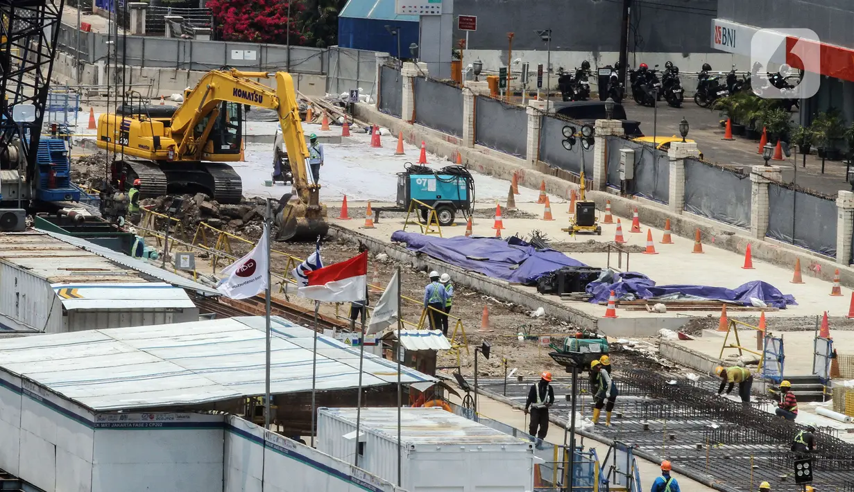 Berdasarkan data yang dirilis PT MRT pembangunan MRT CP 201 (Stasiun Thamrin dan Monas) fase 2A MRT Jakarta mencapai 80,75 persen. (Liputan6.com/Angga Yuniar)