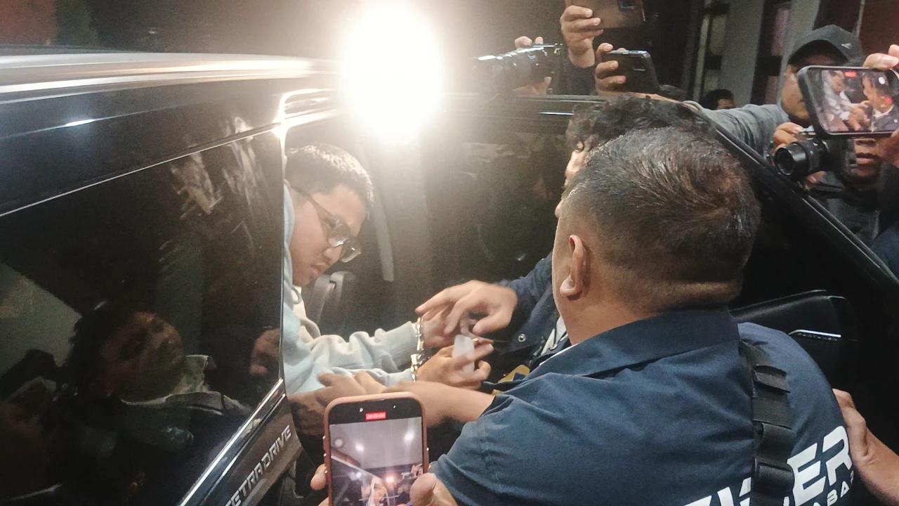 Tampang Resbob Usai Ditangkap Polisi, Tangan Diborgol Terungkap Sempat Kabur-kaburan ke Surabaya hingga Semarang
