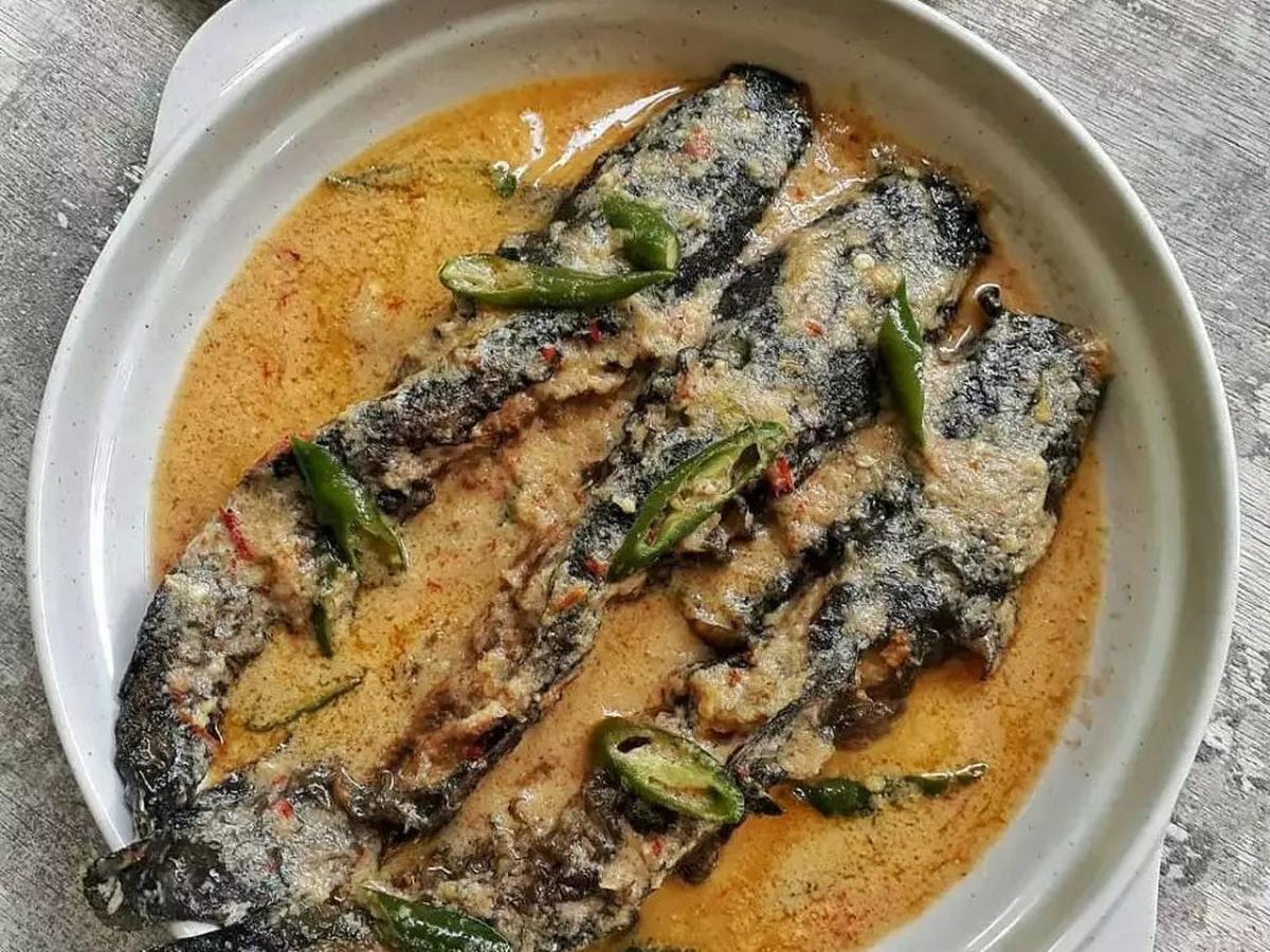 <b>9. Lele Kuah Santan</b>