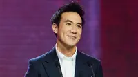 Ucap Terima Kasih, Daniel Mananta Sabet Penghargaan Inspiring Celebrity of the Year 2025