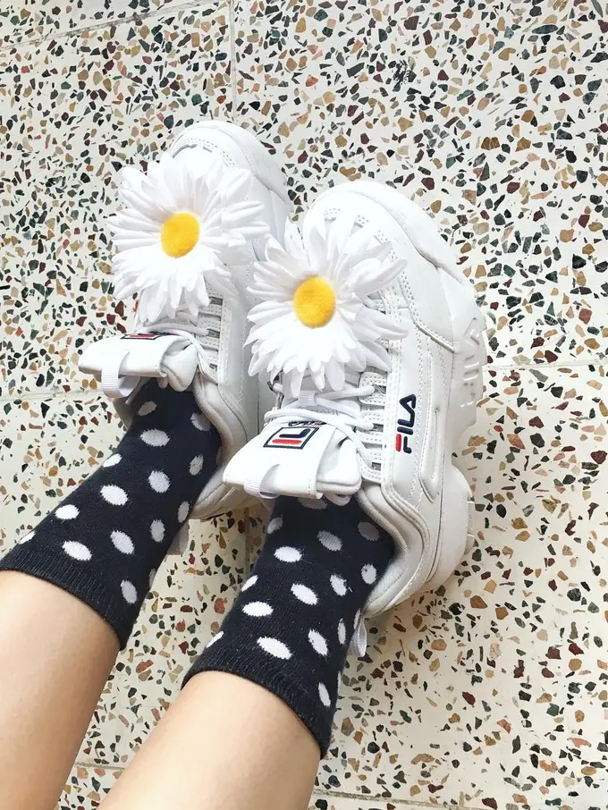 [Bintang] Ugly Sneakers Sedang Happening, Kamu Suka dengan Tren Ini?