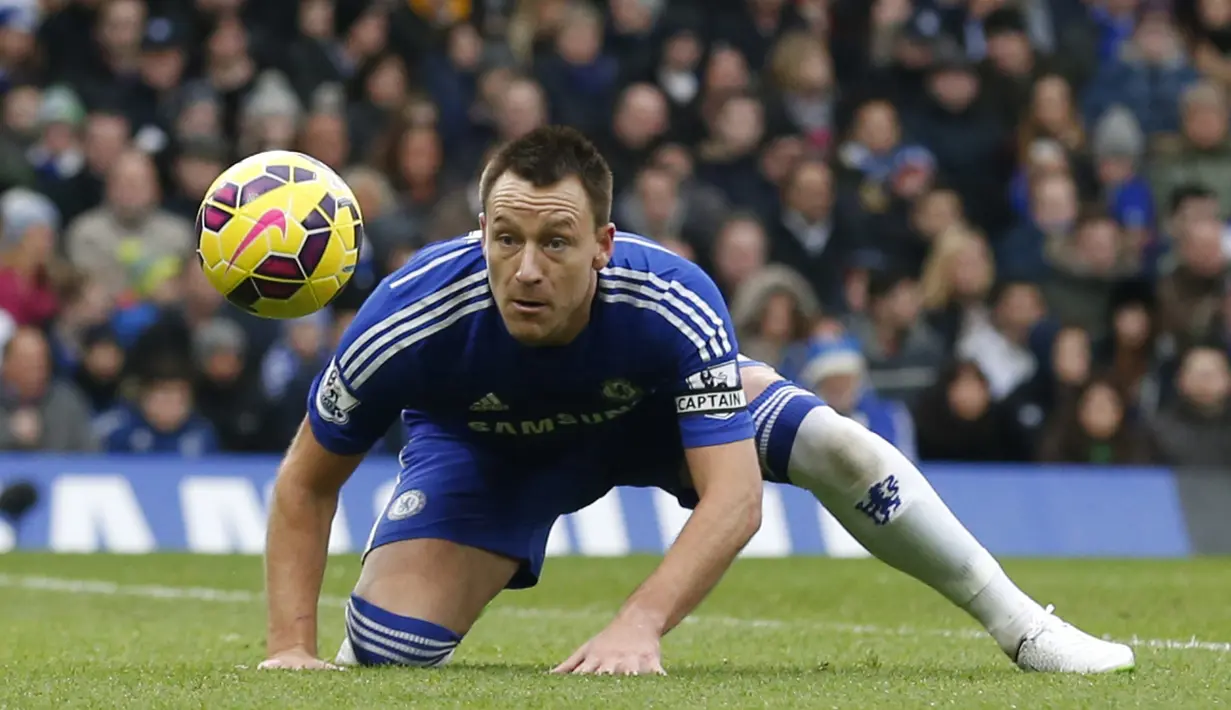 John Terry - Kasus ini terkenal usai Wayne Bridge menolak bersalaman dengan legenda Chelsea, diketahui Terry ketahuan berselingkuh dengan Vanessa Perroncel yang tak lain adalah istri Wayne Bridge. (AFP/Justin Tallis)