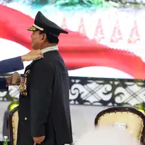 Presiden Joko Widodo (Jokowi) menyebut pemberian anugerah kali ini telah melalui verifikasi dari Dewan Gelar, Tanda Jasa, dan Tanda Kehormatan. Hal itu pun sesuai dengan UU Nomor 20 Tahun 2019. (Liputan6.com/Herman Zakharia)