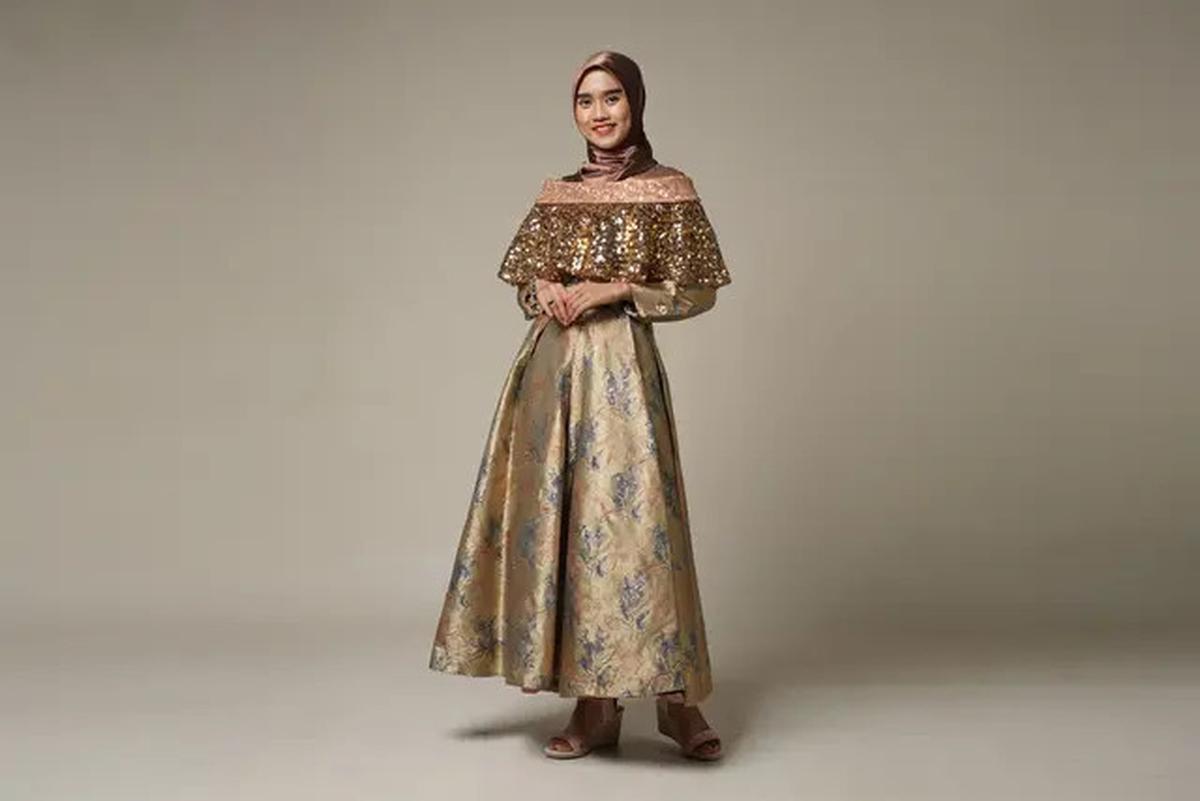 10 Model Long Dress Brokat Kombinasi Payet Terbaru, Stylish untuk Wanita Muda