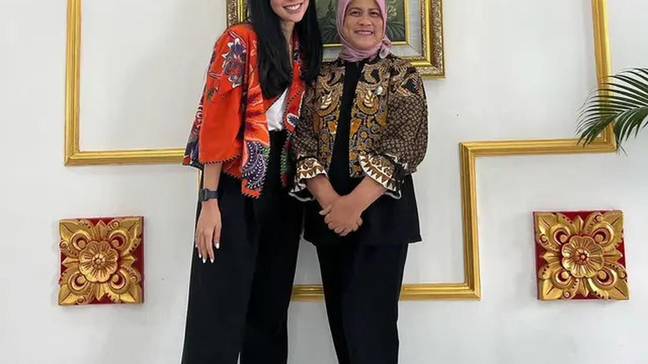 7 Model Baju Batik Loemongga Haoemasan, Jadi Inspirasi Gaya Formal dan Elegan Istri Menteri