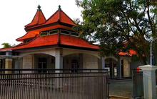 Miliki Desain Khas Hindu, Masjid Pusaka Baiturrahmah Jadi Titik Awal Peradaban Islam di Indramayu