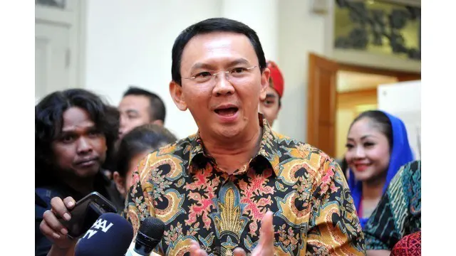 News Flash: Bus Transjakarta Terbakar, Ahok Instruksikan Cabut Izin Operatornya