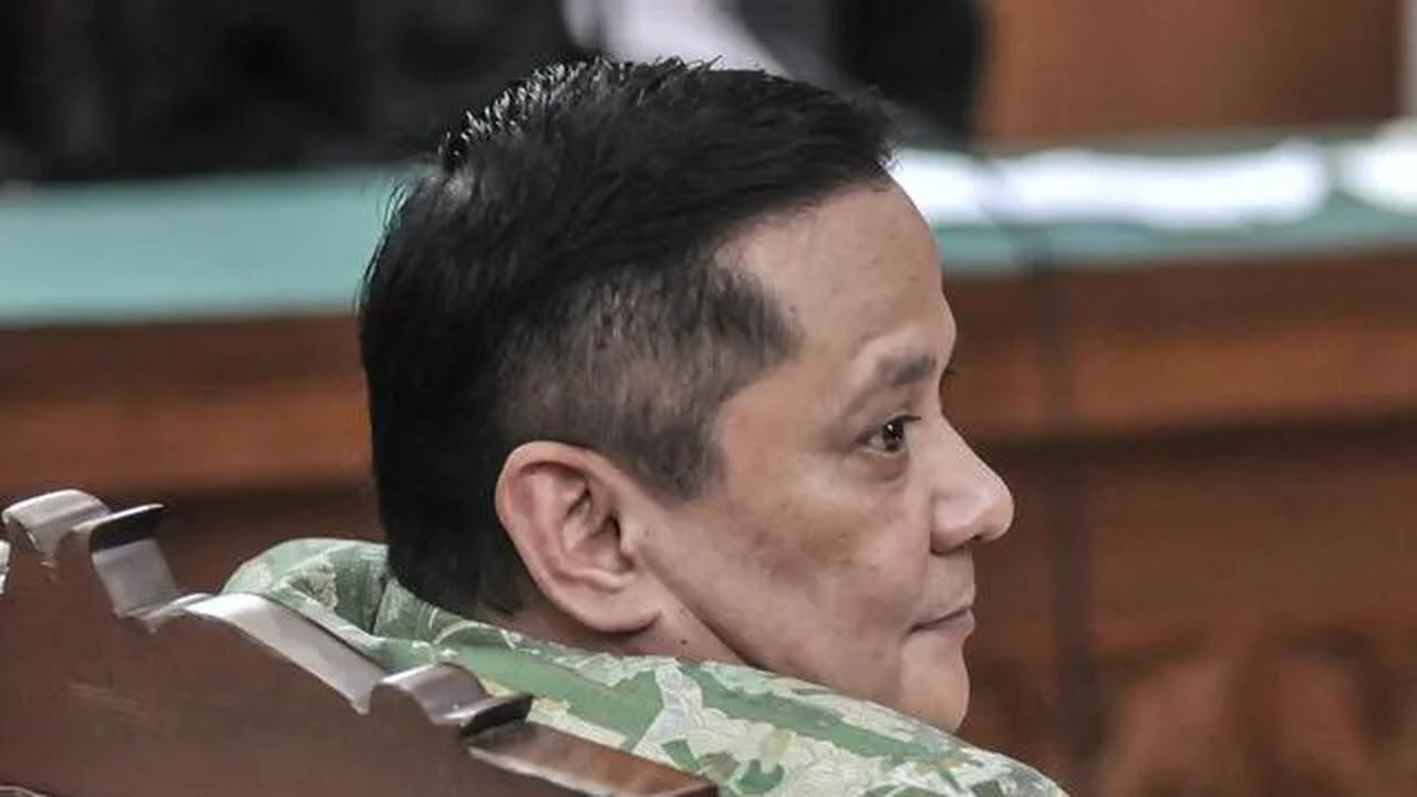 Eks Kadiv Hubungan Internasional Polri, Irjen Pol Napoleon Bonaparte memutuskan tidak mengajukan banding atas sanksi demosi selama 3 tahun 4 bulan buntut kasus red notice terpidana korupsi Djoko Tjandra.