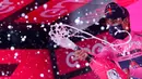 Pembalap Kolombia dari tim Ineos, Egan Bernal merayakan kemenangan sebagai pemimpin klasemen keseluruhan usai berakhirnya etape ke-9 Tour Balap Sepeda Giro d'Italia 2021 antara Castel di Sangro dan Campo Felice (Rocca di Cambio) sejauh 158 km, Minggu (16/5/2021). (AFP/Dario Belingheri)