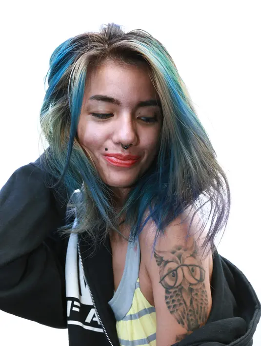 "Enggak tau (jumlahnya. Aku enggak pernah hitung. Tatto sih enggak pernah diplanning. Kalau lihat keren, ya ditatto. Tapi semuanya punya arti," jelasnya. (Galih W. Satria/Bintang.com)