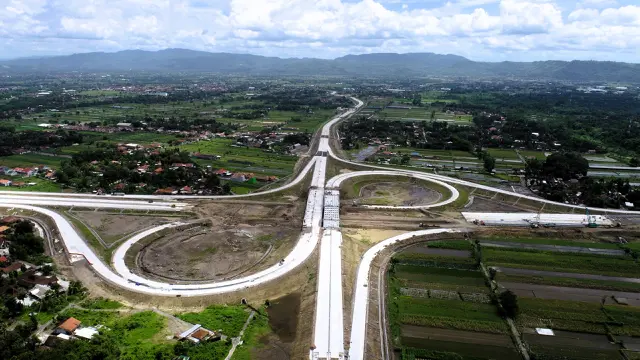 Jalur Fungsional Tol Solo-Yogyakarta-NYIA Bantu Distribusi Lalu Lintas saat Libur Natal