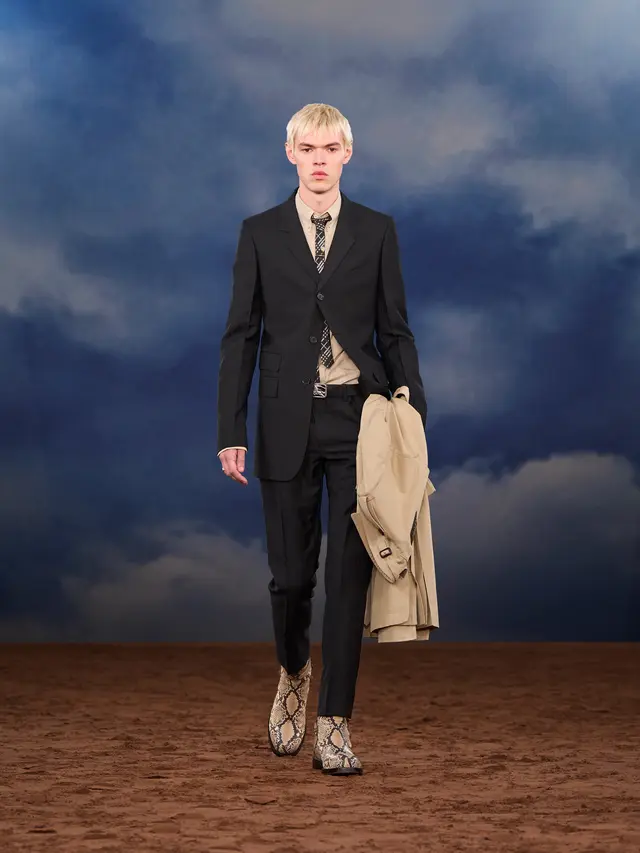 Intepretasi Musik Inggris yang Legendaris ala Burberry dalam Mode di London Fashion Week 2026
