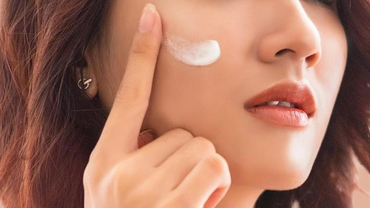 Gunakan Sunscreen Gel atau Lotion untuk Kulit Berminyak dan Sunscreen Krim untuk Kulit Kering