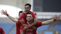Striker Persija Jakarta, Marko Simic, merayakan gol yang dicetaknya ke gawang Borneo FC pada laga Shopee Liga 1 di Stadion Wibawa Mukti, Bekasi, Senin (11/11). Persija menang 4-2 atas Borneo. (Bola.com/Yoppy Renato)