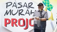 Ketua Umum Partai Golkar Airlangga Hartarto saat hadir di acara pasar murah di Desa Pagedangan, Tangerang, Banten, Sabtu (8/4/2023). Acara tersebut diadakan oleh Projo dan Golkar. (Foto: Istimewa).