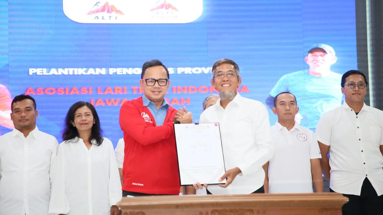 Wamendagri Bima Lantik Pengurus ALTI Jawa Tengah, Dorong Trail Run Jadi Penggerak Ekonomi Daerah