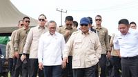 Menteri Koordinator Bidang Pangan, Zulkifli Hasan, bersama Presiden Prabowo Subianto. (Dok Kemenko Pangan)