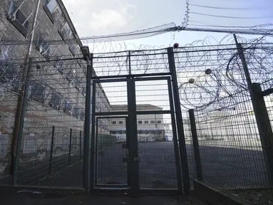 Pemandangan lapangan olahraga di penjara Mulhouse, Prancis timur (22/10/2021). Penjara Mulhouse yang dianggap terlalu bobrok diberitakan akan ditutup pada musim gugur 2021. (AFP/Frederick Florin)