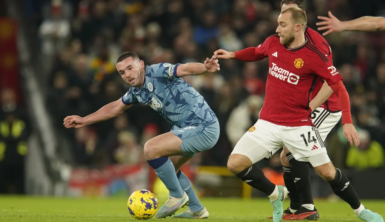 Aston Villa sempat unggul lebih dahulu tapi Manchester United kemudian bisa membalikkan skor dan meraih kemenangan. (AP Photo/Dave Thompson)