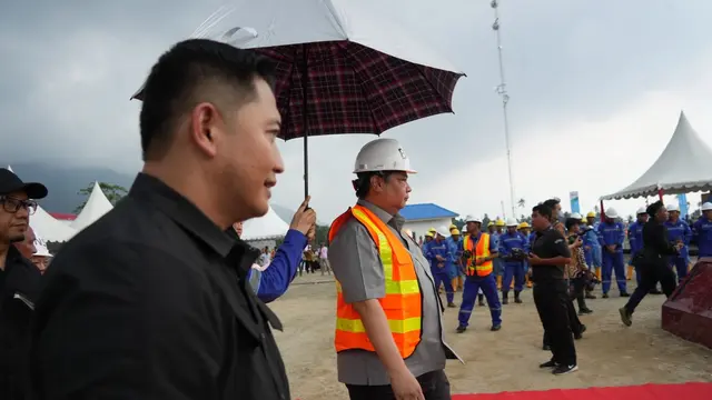 Menko Perekonomian Airlangga Hartarto melakukan groundbreaking Pembangunan Proyek Pertambangan dan Pengolahan Nikel Rendah Karbon Terintegrasi PT Vale Indonesia Tbk (PT Vale) dan PT Bahodopi Nickel Smelting Indonesia (PT BNSI). (Dok Kemenko perekonomian)