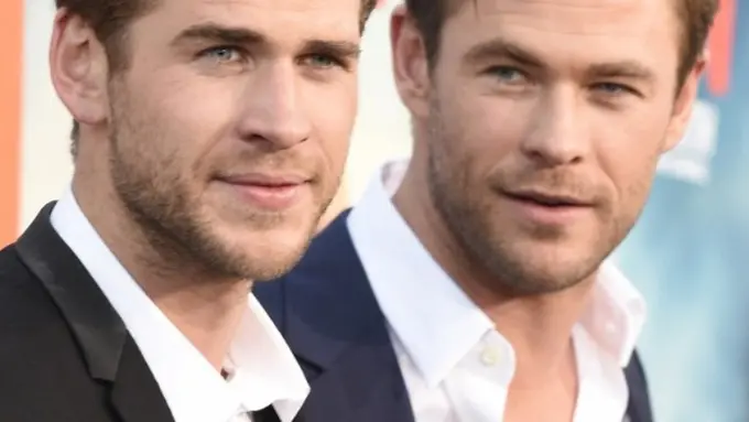 [Bintang] Chris dan Liam Hemsworth