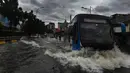 Di Jakarta Barat, hingga Rabu (29/1/2025), sejumlah ruas jalan masih tergenang imbas hujan deras yang mengguyur Jakarta. (merdeka.com/Arie Basuki)