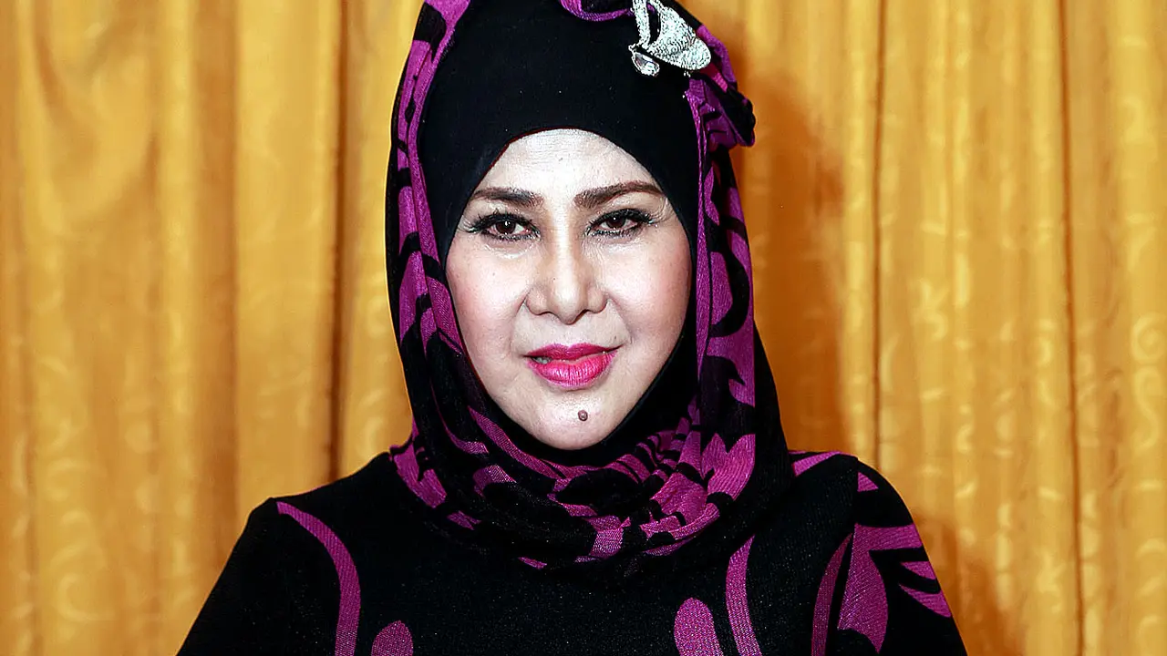 [Bintang] Elvy Sukaesih