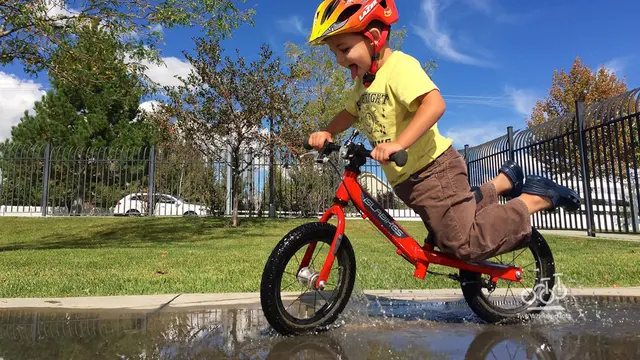 Manfaat Sepeda Tanpa Pedal untuk Tumbuh Kembang Anak