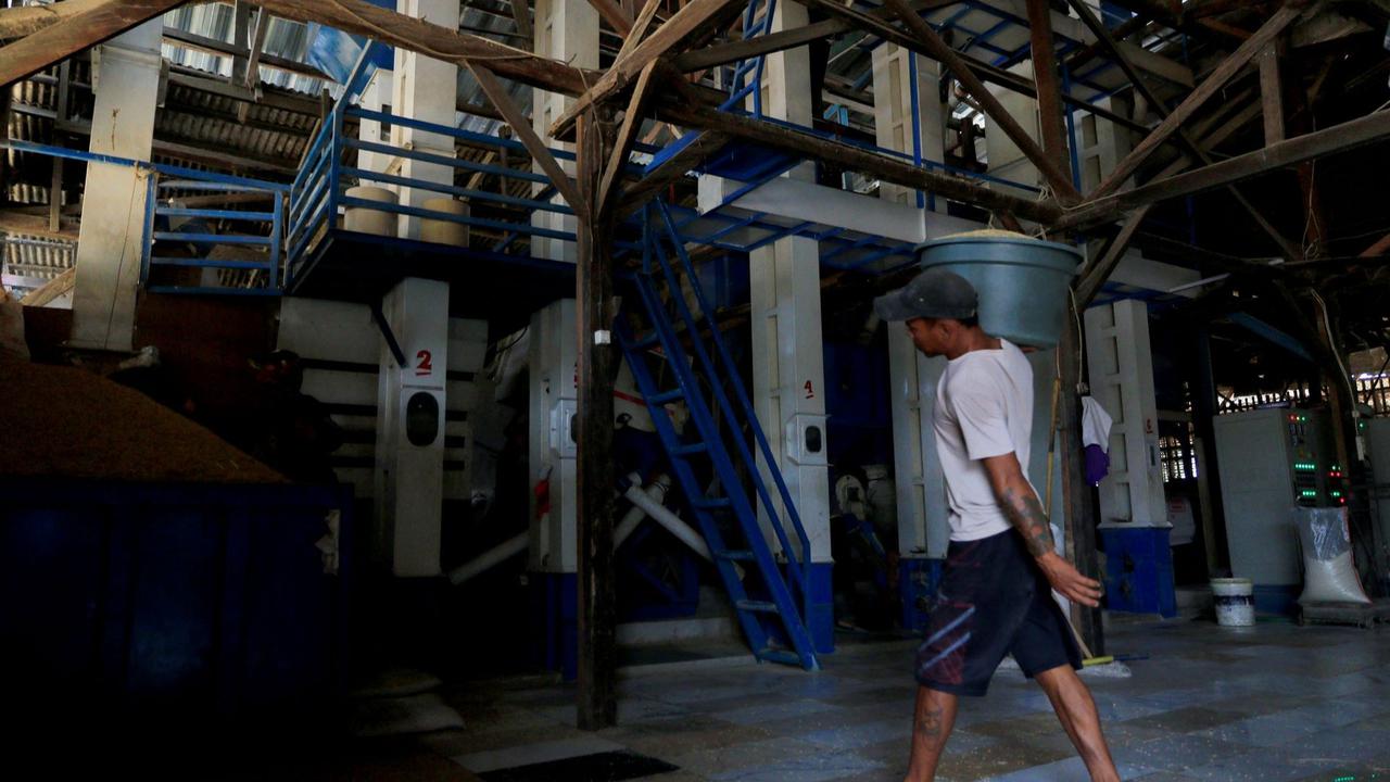 Penggilingan padi di Bekasi manfaatkan program Electrifying Agriculture PLN