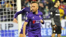 Ekspresi pemain Fiorentina, Borja Valero, setelah mencetak gol ke gawang Inter Milan dalam laga Serie A Italia di Stadion di Artemio Franchi, Firenze, Senin (15/2/2016) dini hari WIB. (EPA/Maurizio Degl' Innocenti)