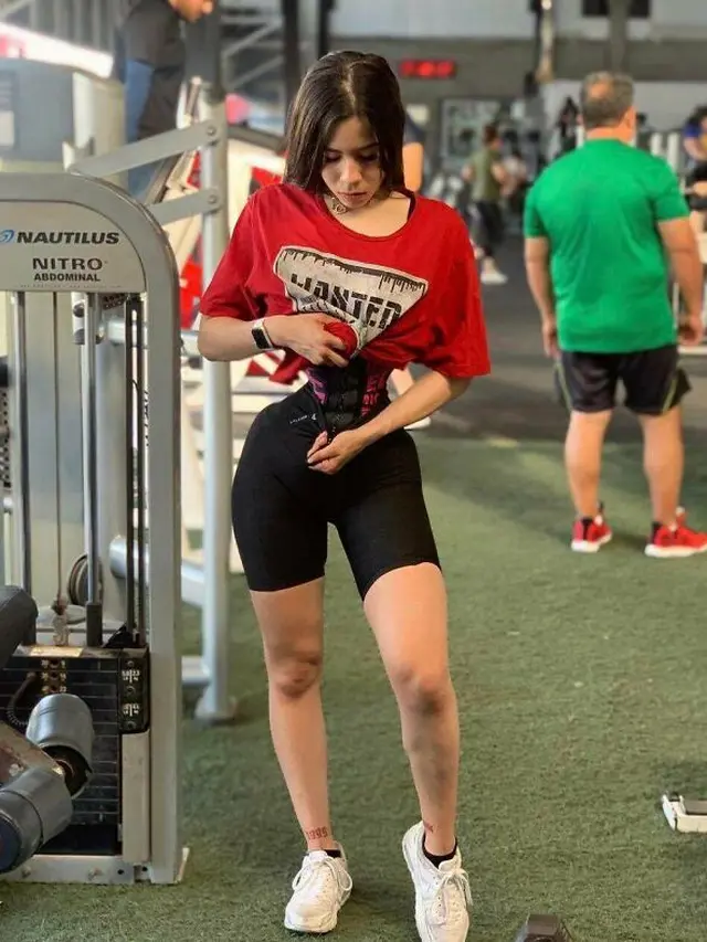 8 Potret Instagram Ini Diedit Berlebihan, Aslinya Bikin Ngakak