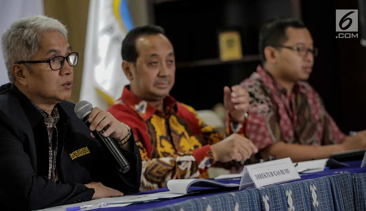 Dirut Gas Bumi BPH Migas Tisnaldi memberi keterangan terkait penetapan harga jual gas bumi melalui pipa jaringan gas, Jakarta, Selasa (5/3). Harga jual di tujuh kabupaten/kota lebih rendah dibanding harga LPG tabung di pasaran. (Liputan6.com/FaizalFanani)