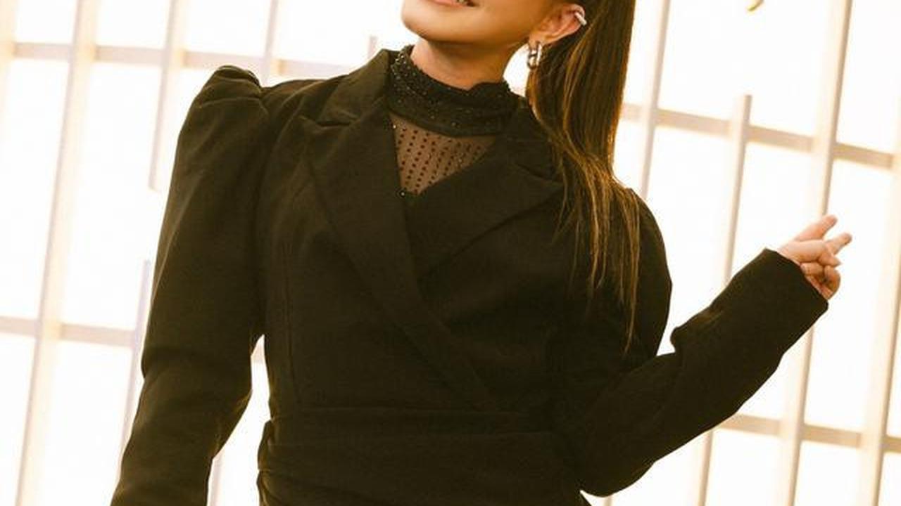 15 Artis Wanita Populer Ini Ternyata Lulusan UI, Cantik dan Pintar Sekaligus