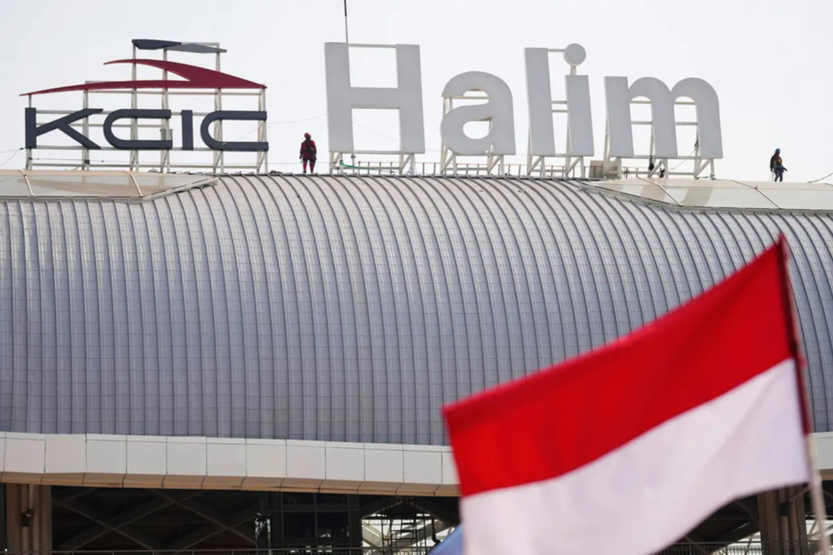 Stasiun Halim Kereta Cepat Jakarta - Bandung (KCJB)