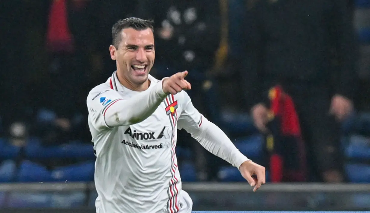 Pemain Cremonese, Federico Bonazzoli, merayakan gol ke gawang Genoa pada laga Liga Italia di Stadion Luigi Ferraris, Kamis (30/10/2025) dini hari WIB. (Dok. Cremonese)