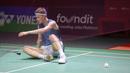 <p>Pebulu tangkis tunggal putra Denmark, Anders Antonsen terduduk di lapangan setelah gagal mengembalikan bola saat menghadapi wakil China, Shi Yu Qi pada laga final turnamen bulu tangkis Indonesia Open 2024 di Istora Senayan, Jakarta, Minggu (9/6/2024). Anders Antonsen kalah rubber-game 9-21, 21-12 dan 14-21. (Bola.com/M Iqbal Ichsan)</p>