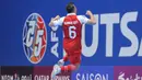 Pemain Timnas Futsal Indonesia, Samuel Eko, melakukan selebrasi setelah mencetak gol ke gawang Irak dalam laga Grup A Piala Asia Futsal 2026 di Indonesia Arena, Jakarta, Sabtu (31/1/2026). (Bola.com/Bagaskara Lazuardi)