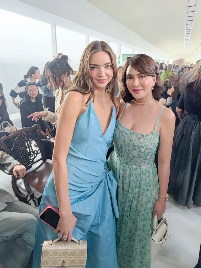Shandy Aulia Hadir di Paris Fashion Week dengan Summer Look, Abadikan Momen dengan Rihanna dan Miranda Kerr