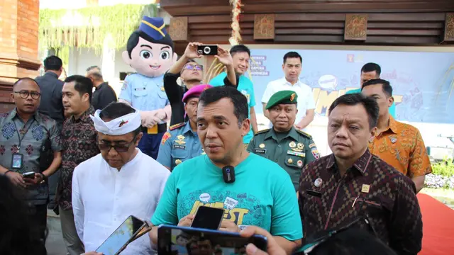 Dirjen Imigrasi Silmy Karim saat menghadiri Imifest 2023 di Dharma Negara Alaya Art & Creative Hub, Denpasar, Bali, Selasa (18/7/2023).