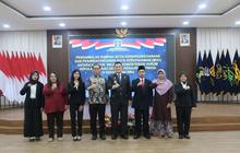 Kanwil Kemenkum Kepri Kukuhkan Tiga Anak Berkewarganegaraan Ganda Jadi WNI