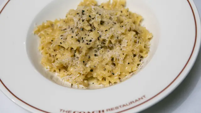 Menu makanan di The Coach Restaurant