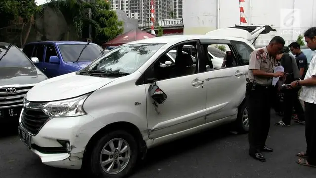 Polsek Tanah abang masih menyelidiki kasus penembakan dan pengerusakan sebuah mobil Toyota Avanza di kawasan senayan Jakarta Pusat.