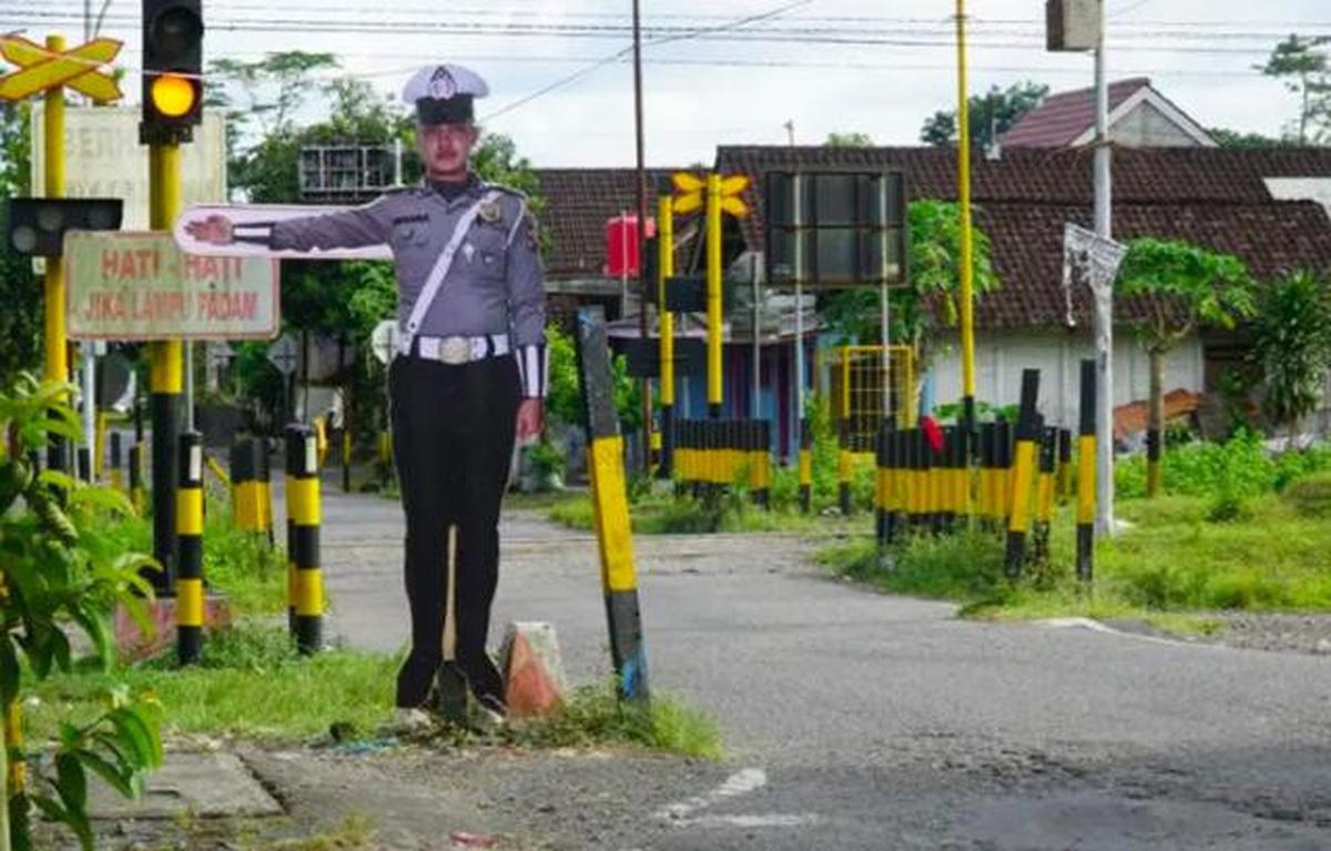 Kronologi Kecelakaan Kereta di Blitar: KA Dhoho vs Truk Mogok