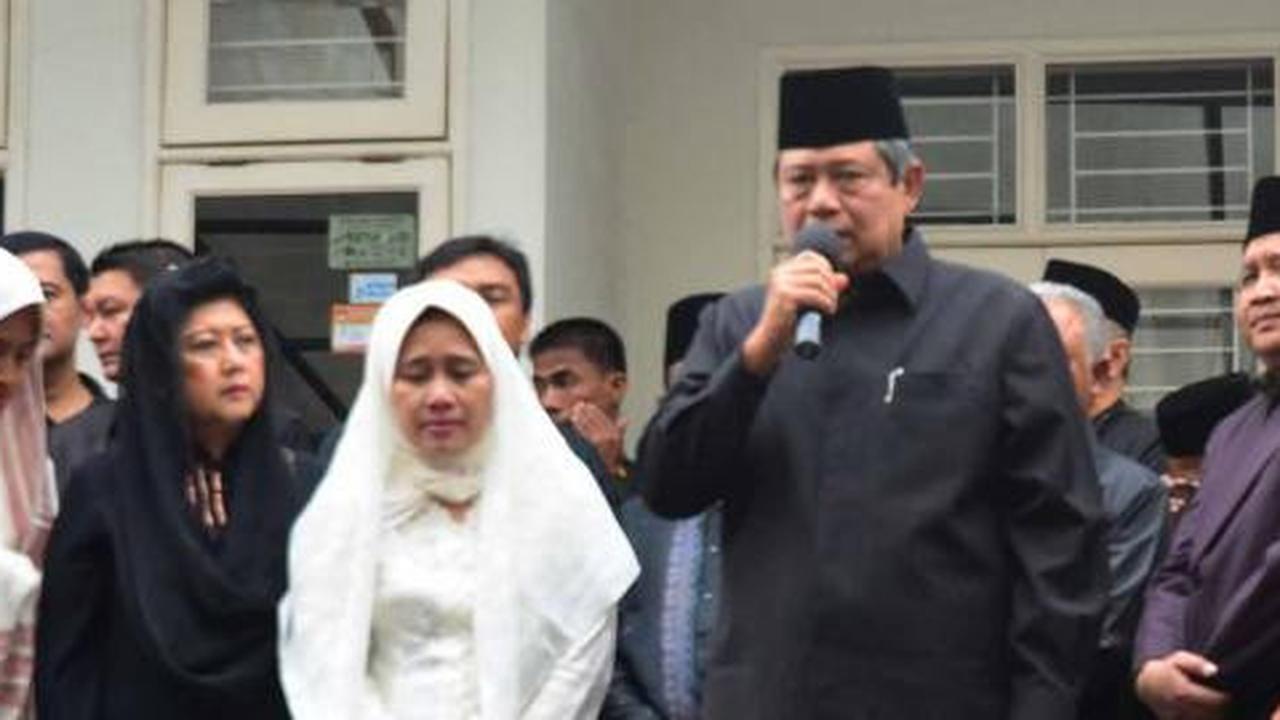 SBY jenguk Menkes Endang di RSCM
